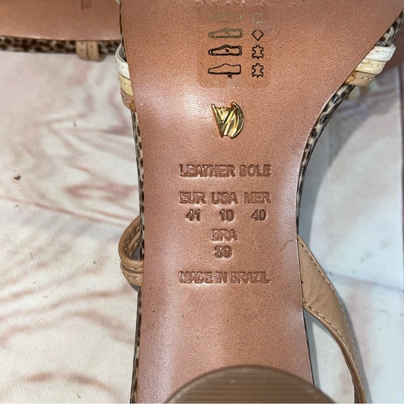 Gently worn Anthropologie Vicenza Tonal Slingback Heeled Sandals in Gold Size 10 - Picture 8 of 12